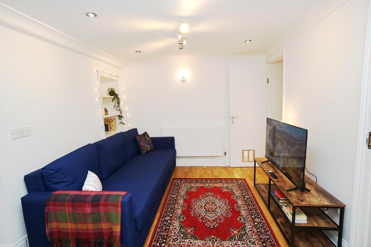 Cozy Retreat By Aresti Hotels ロンドン エクステリア 写真