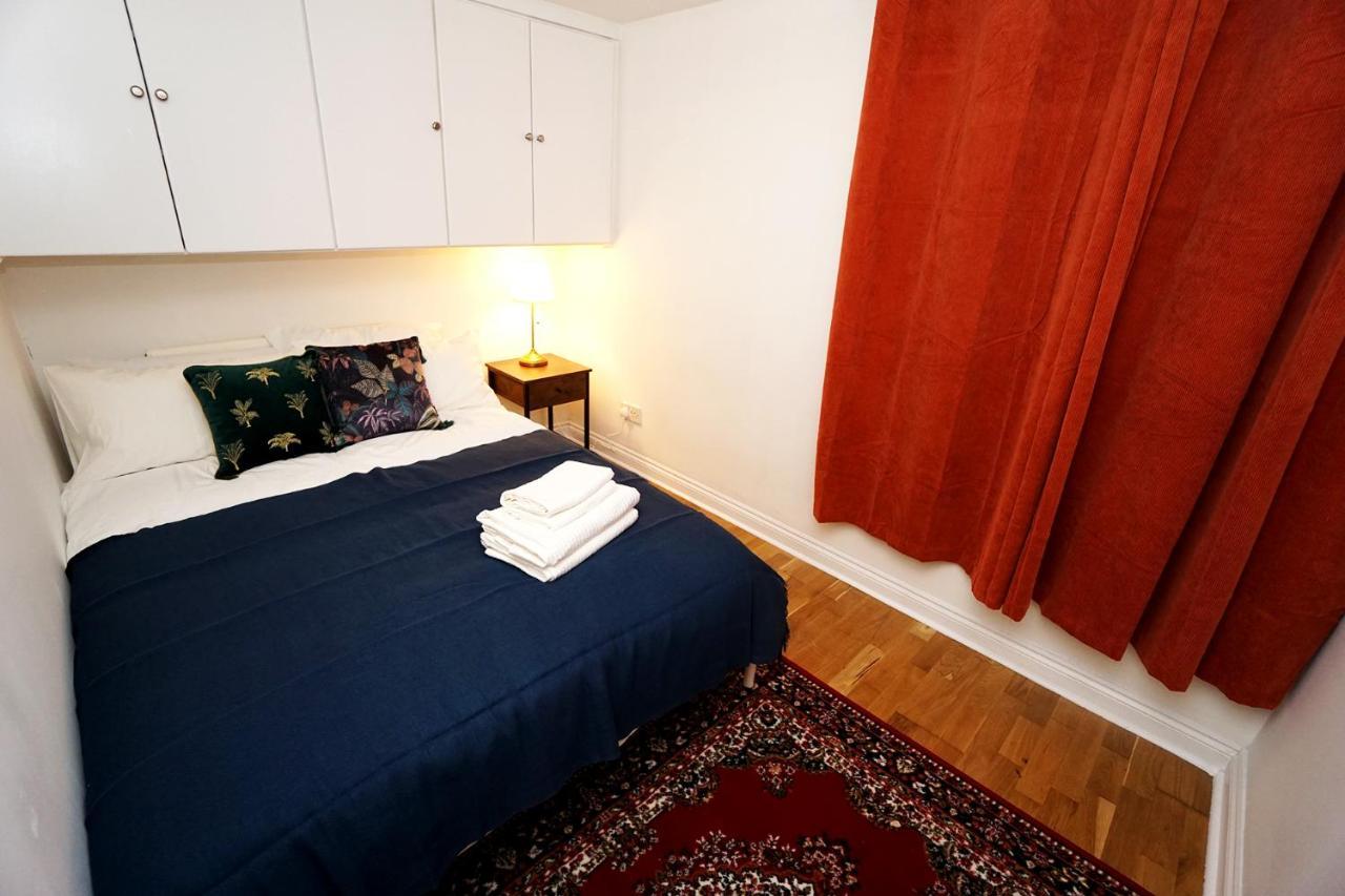 Cozy Retreat By Aresti Hotels ロンドン エクステリア 写真